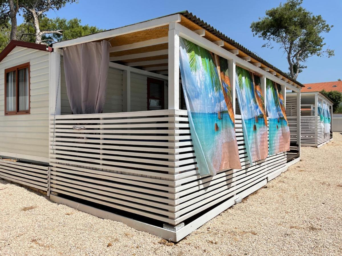 Dalmacia Mobile Homes And Caravans At The Beach بريفلاكا المظهر الخارجي الصورة