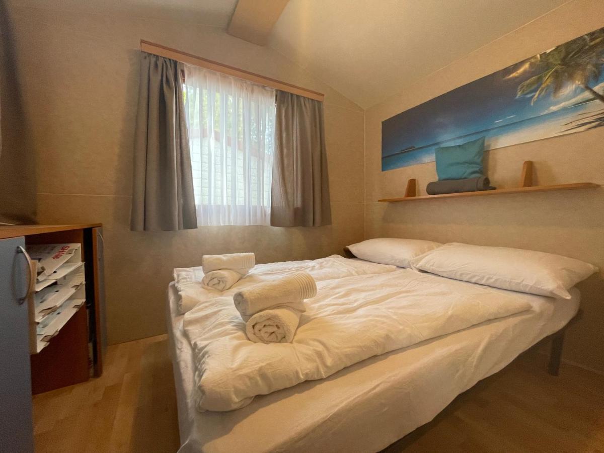 Dalmacia Mobile Homes And Caravans At The Beach بريفلاكا المظهر الخارجي الصورة