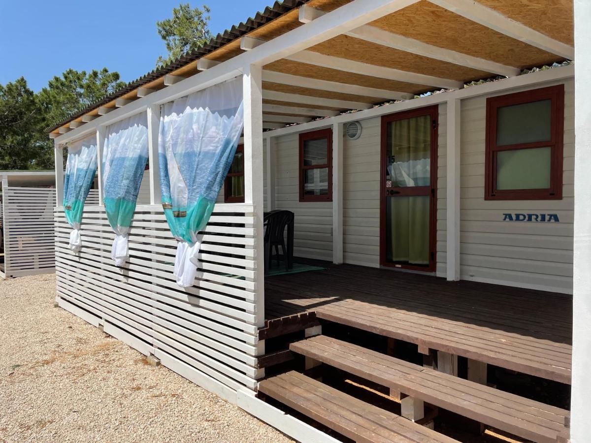 Dalmacia Mobile Homes And Caravans At The Beach بريفلاكا المظهر الخارجي الصورة