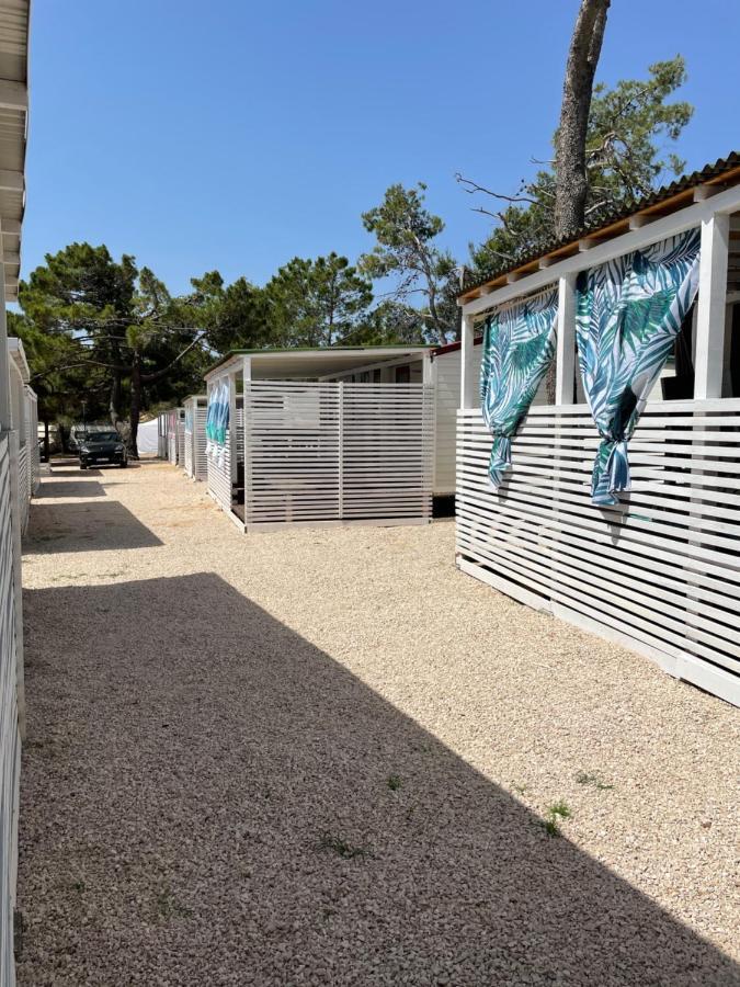 Dalmacia Mobile Homes And Caravans At The Beach بريفلاكا المظهر الخارجي الصورة