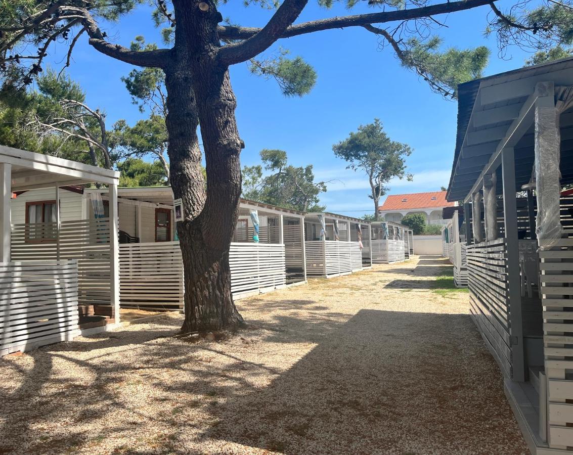 Dalmacia Mobile Homes And Caravans At The Beach بريفلاكا المظهر الخارجي الصورة