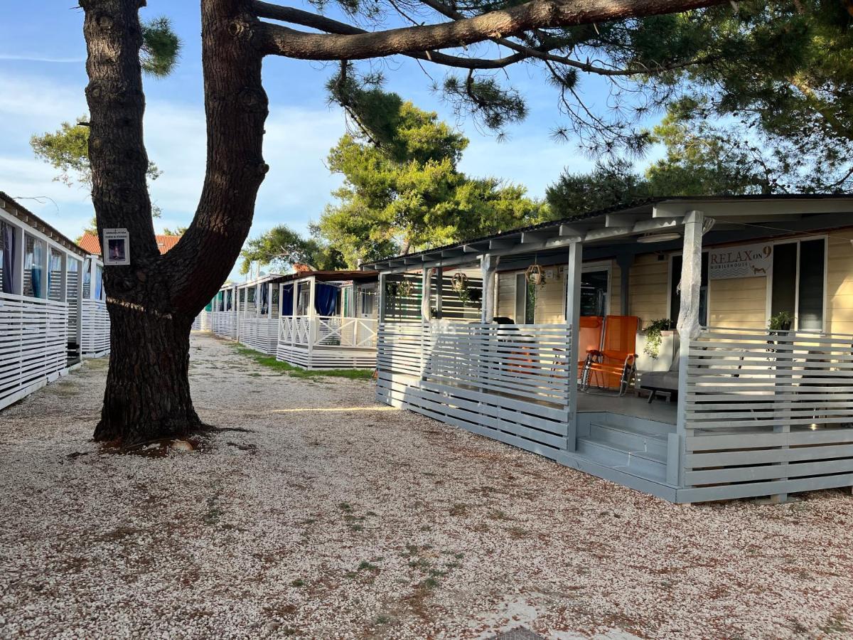 Dalmacia Mobile Homes And Caravans At The Beach بريفلاكا المظهر الخارجي الصورة