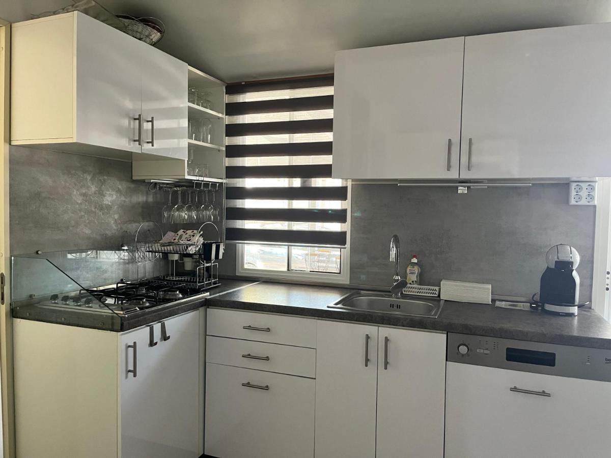 Dalmacia Mobile Homes And Caravans At The Beach بريفلاكا المظهر الخارجي الصورة