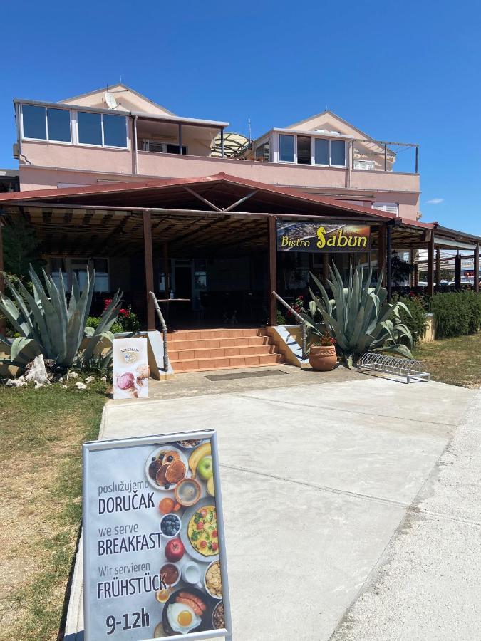 Dalmacia Mobile Homes And Caravans At The Beach بريفلاكا المظهر الخارجي الصورة