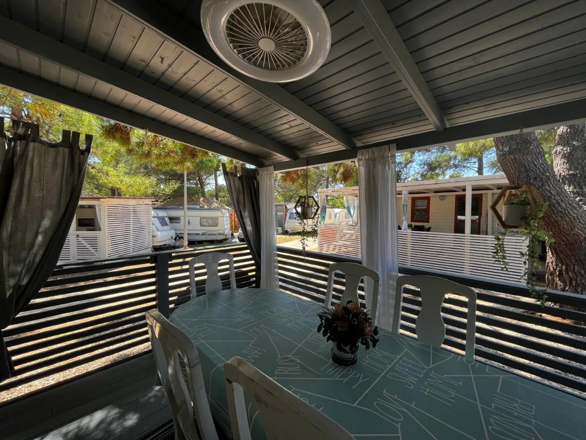 Dalmacia Mobile Homes And Caravans At The Beach بريفلاكا المظهر الخارجي الصورة